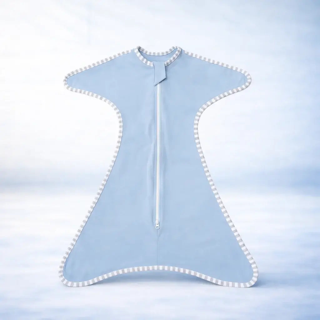 Newborn Cacoon – Gentle Anti-Startle Comfort in soft blue color, designed for newborn comfort and calming sleep.