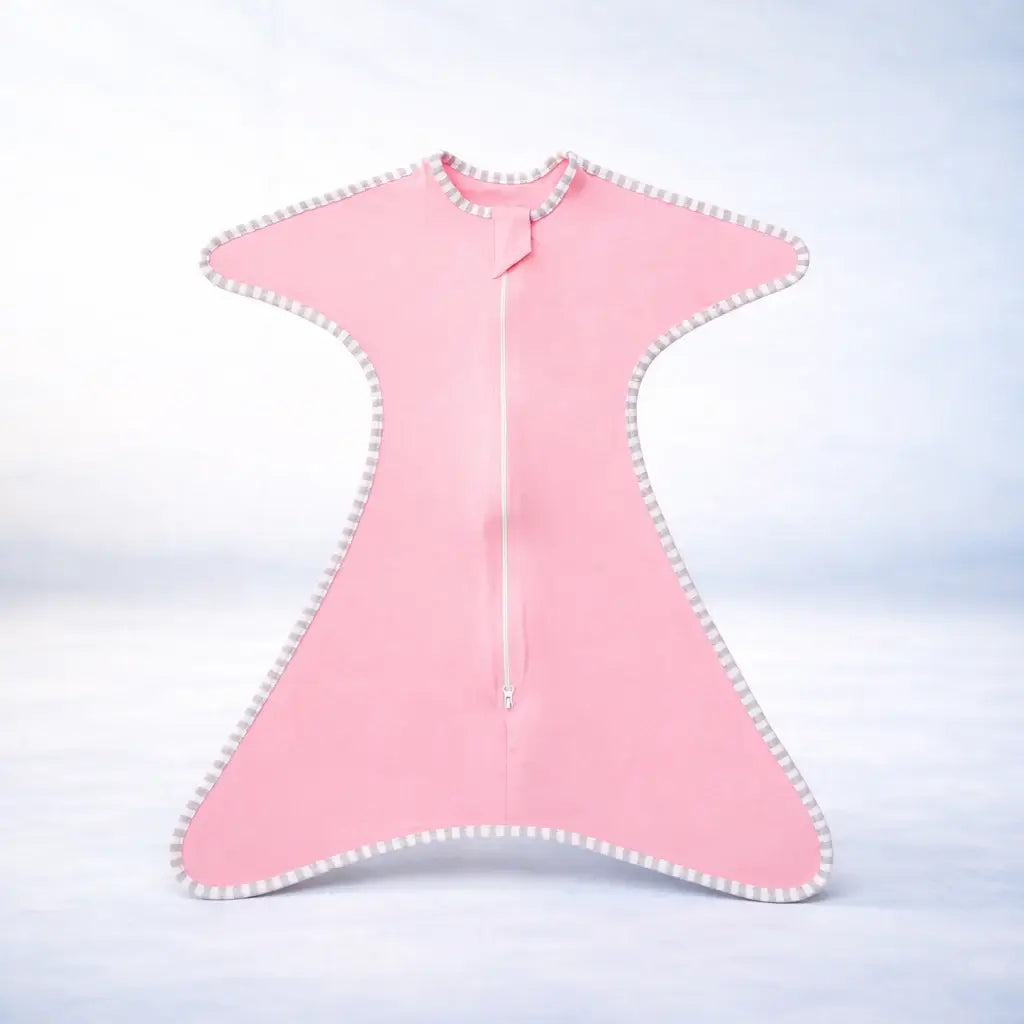 Newborn Cacoon – Gentle Anti-Startle Comfort in soft pink design, perfect for newborns and soothing sleep.